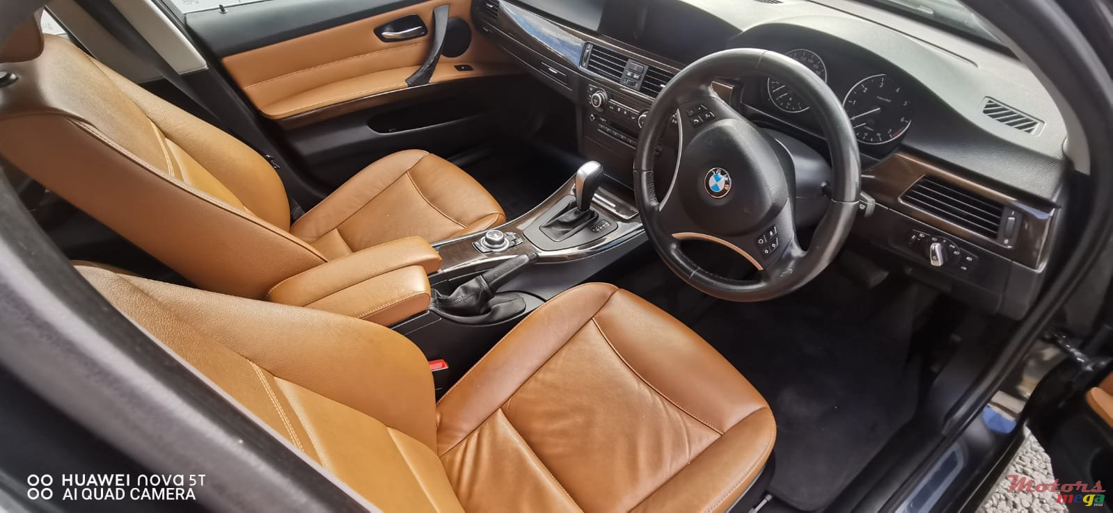 2011' BMW 320 i photo #4