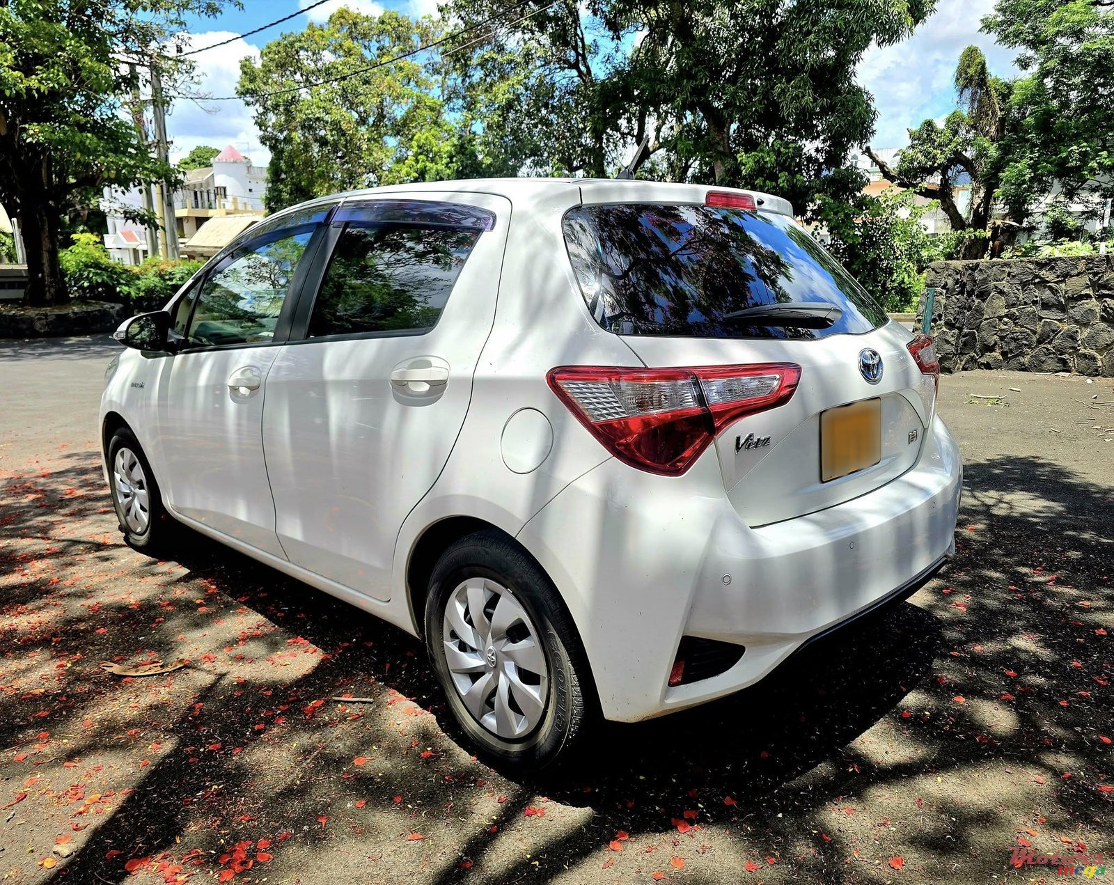 2019' Toyota Vitz photo #4