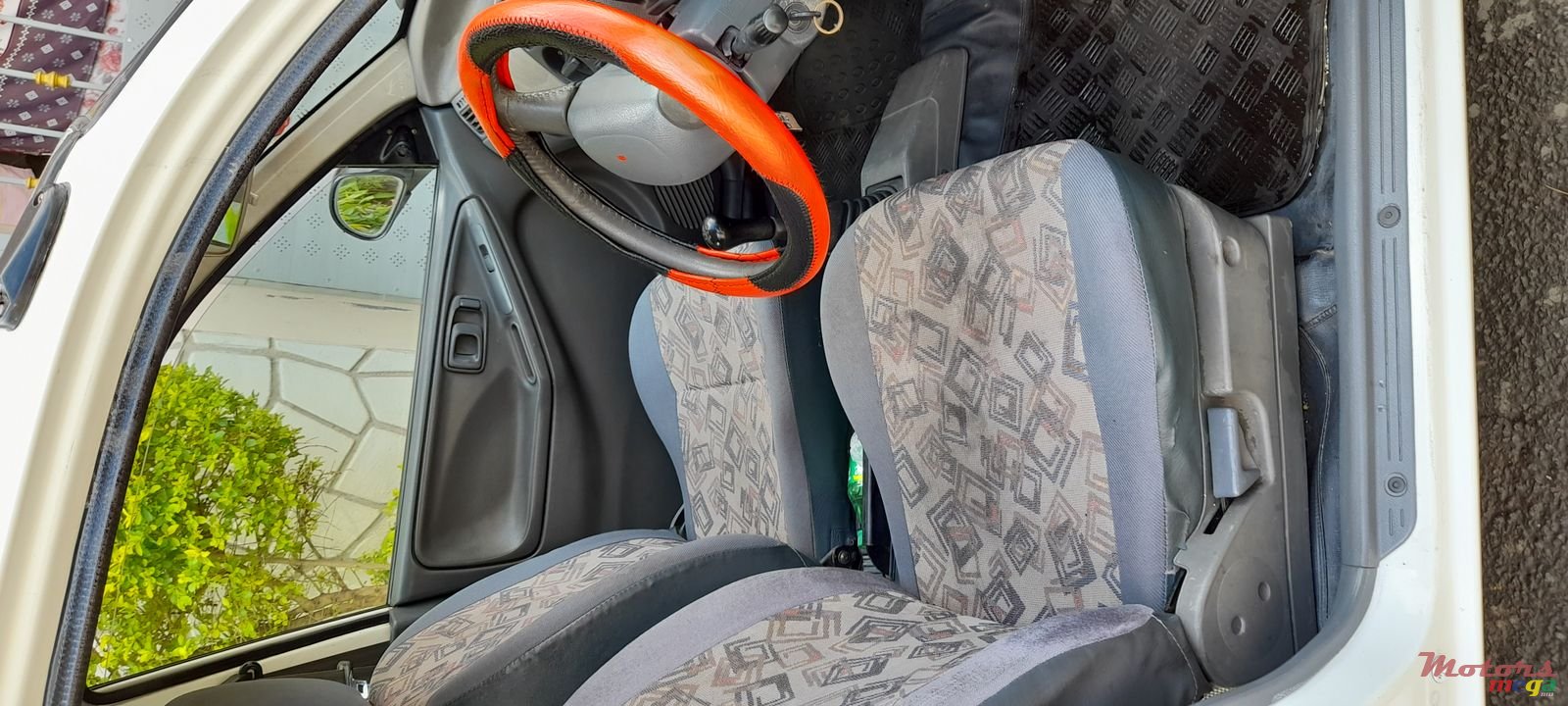 2002' Suzuki Alto photo #4