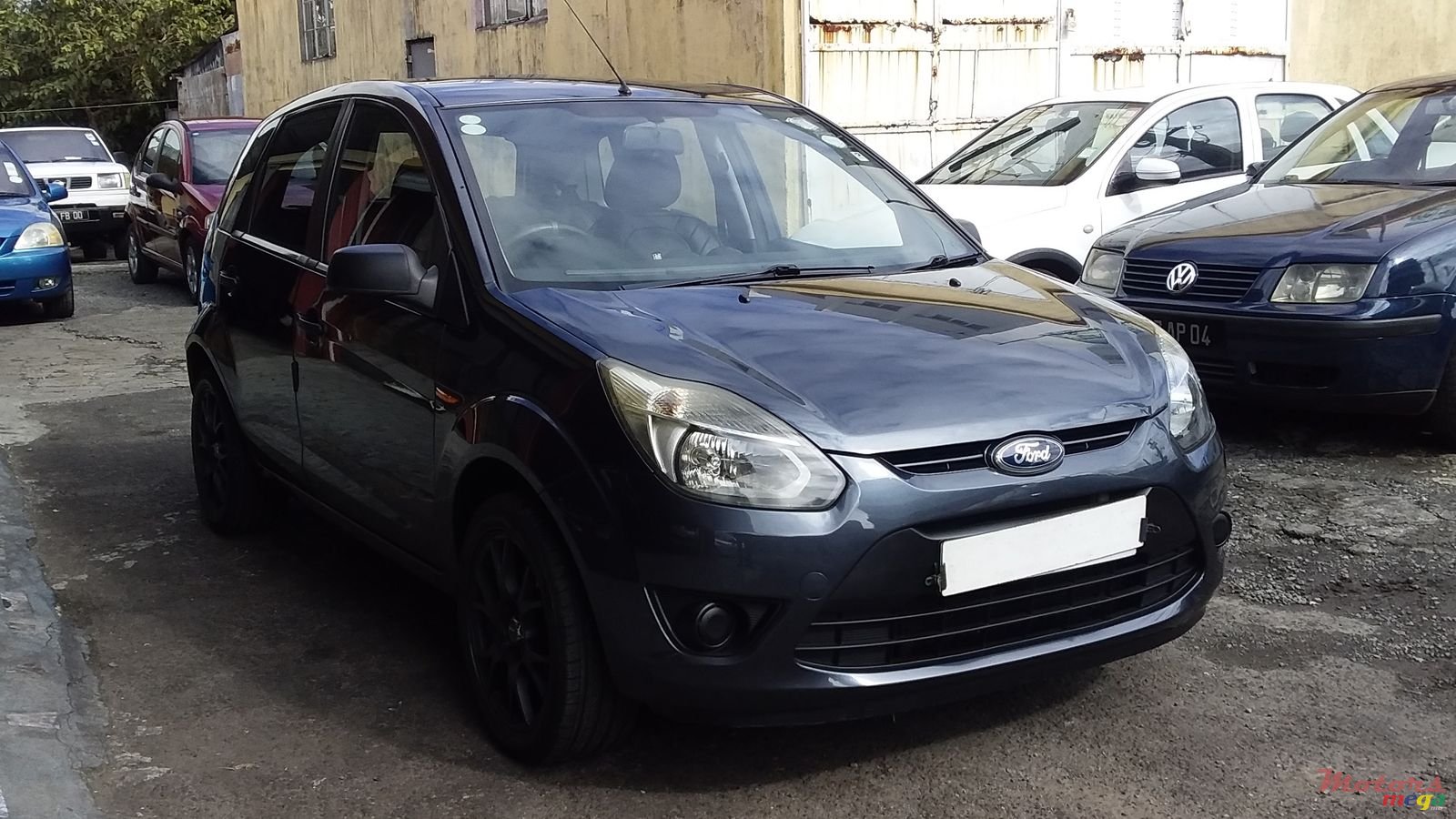 2013' Ford Figo photo #2