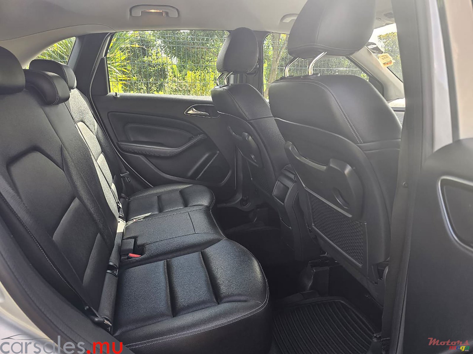 2016' Mercedes-Benz B 180 Style 1.6 photo #5