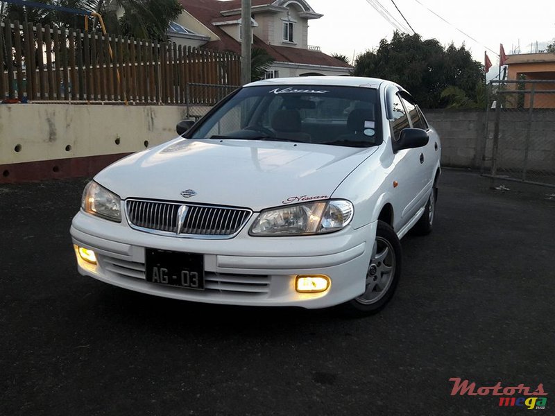 2003' Nissan Sunny photo #1