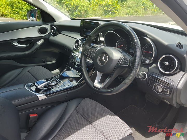 2014' Mercedes-Benz C-Class C 180 photo #4
