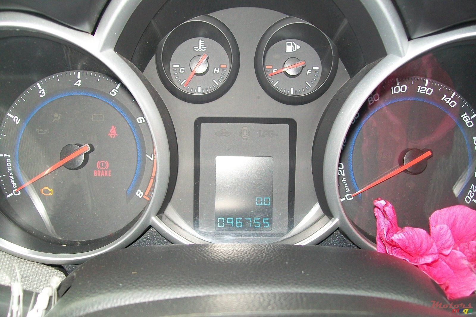 2011' Chevrolet Cruze photo #4