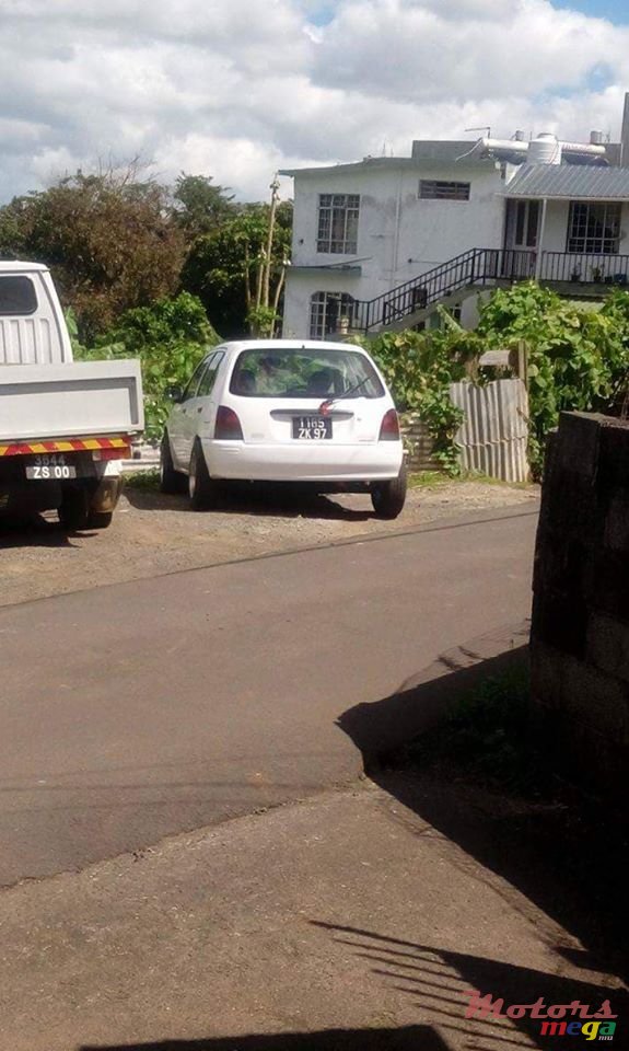 1997' Toyota Starlet photo #4