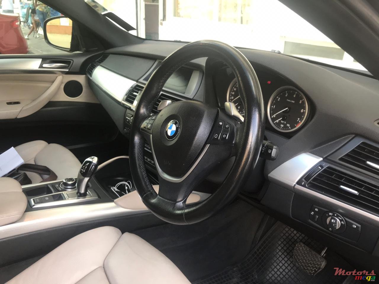 2010' BMW X6 M photo #1