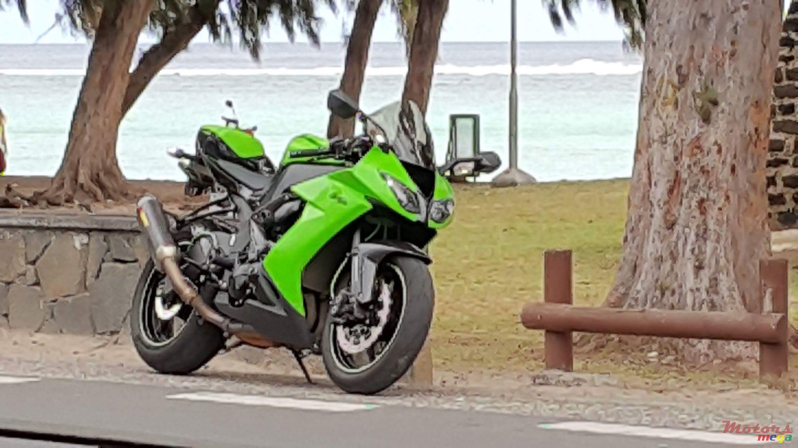 2011' Kawasaki Kawasaki ZX10R Gen 3 year 2011 photo #4