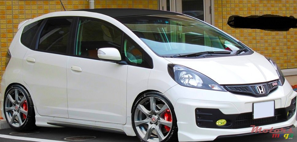 2013' Honda Fit RS Version photo #1