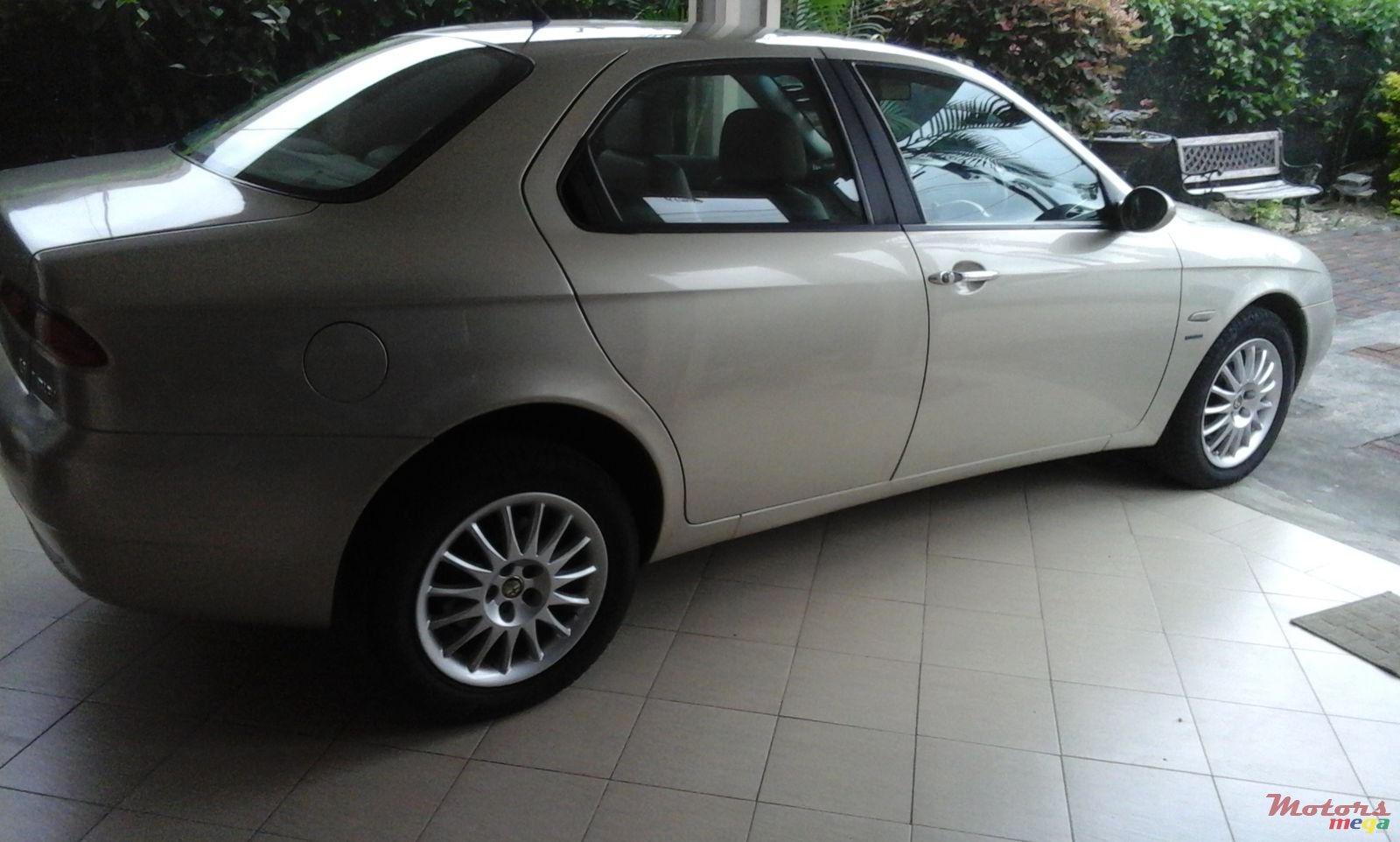 2005' Alfa Romeo 156 photo #2