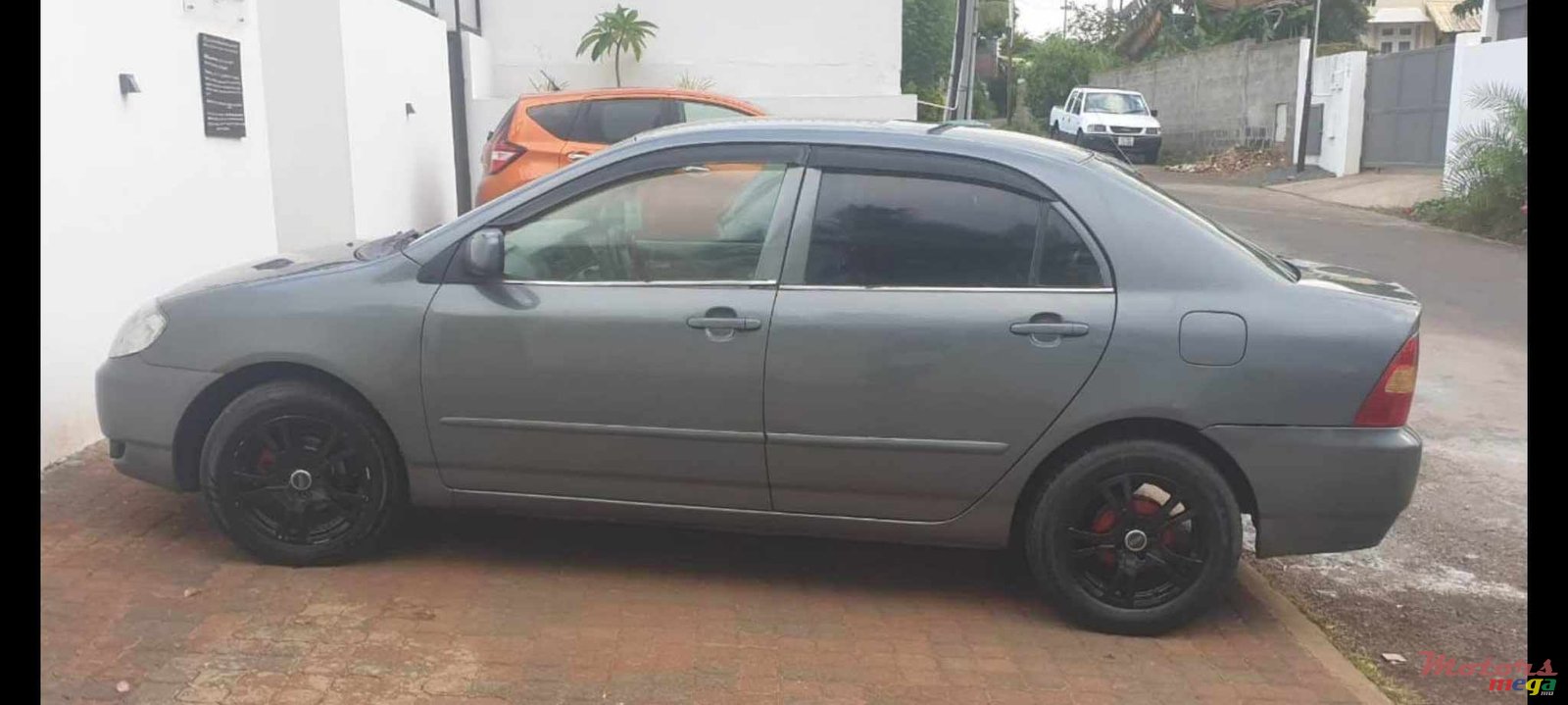 2001' Toyota Corolla photo #5