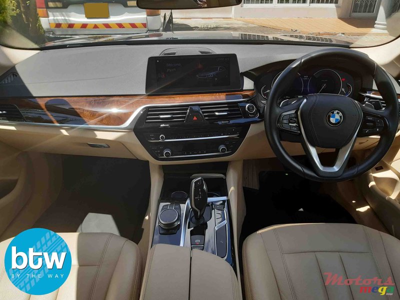2018' BMW 5 Series 520i A89 photo #4