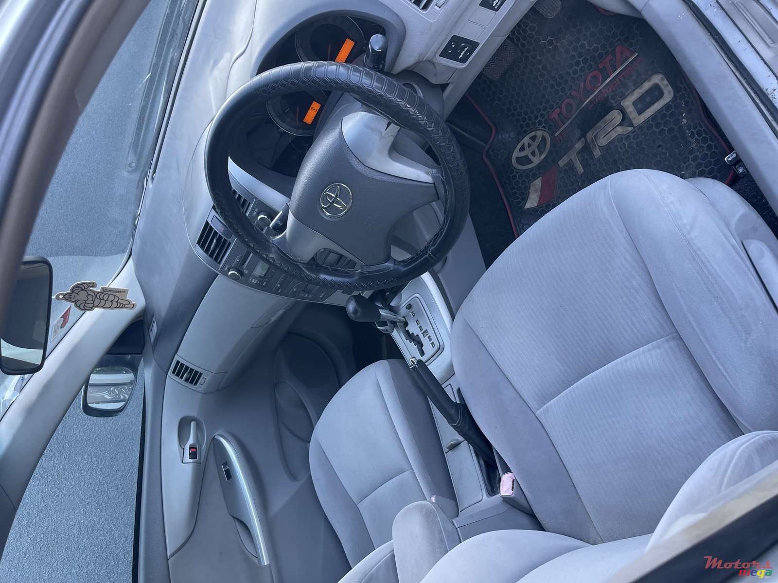 2008' Toyota Corolla photo #4