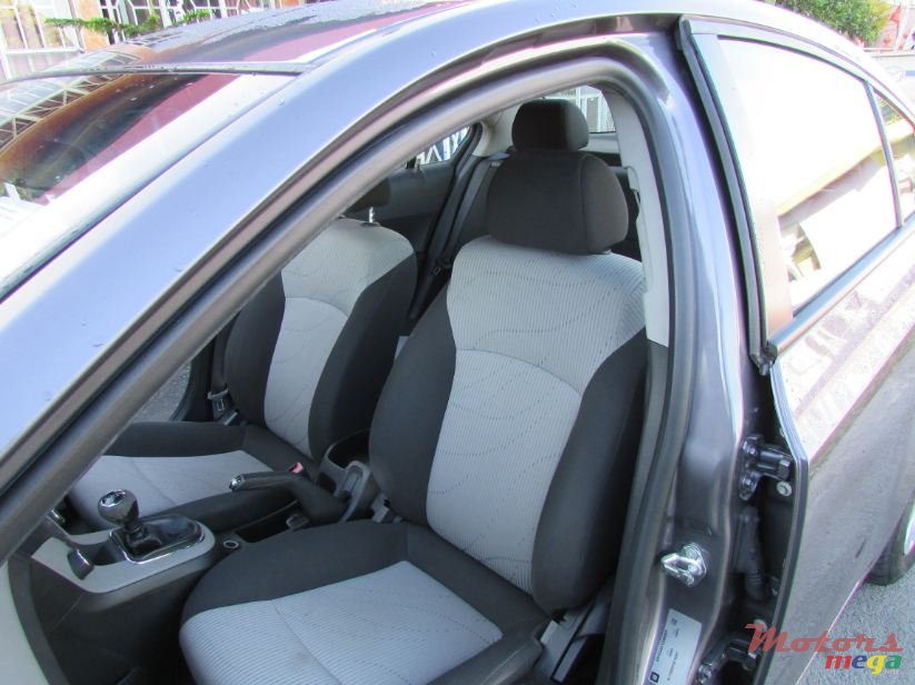 2012' Chevrolet Cruze Full Option photo #4