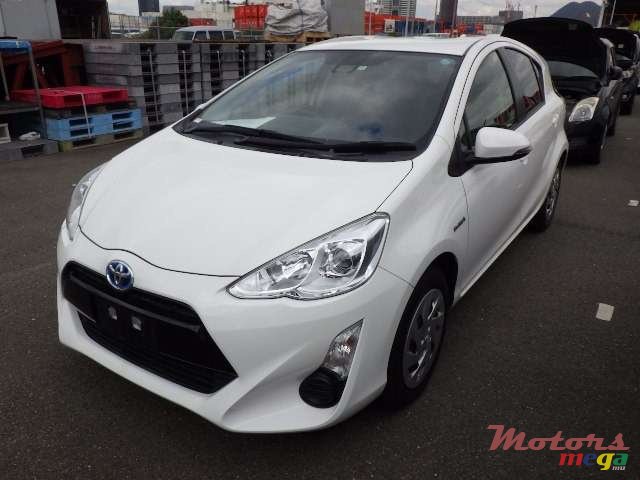 2016' Toyota Aqua photo #5