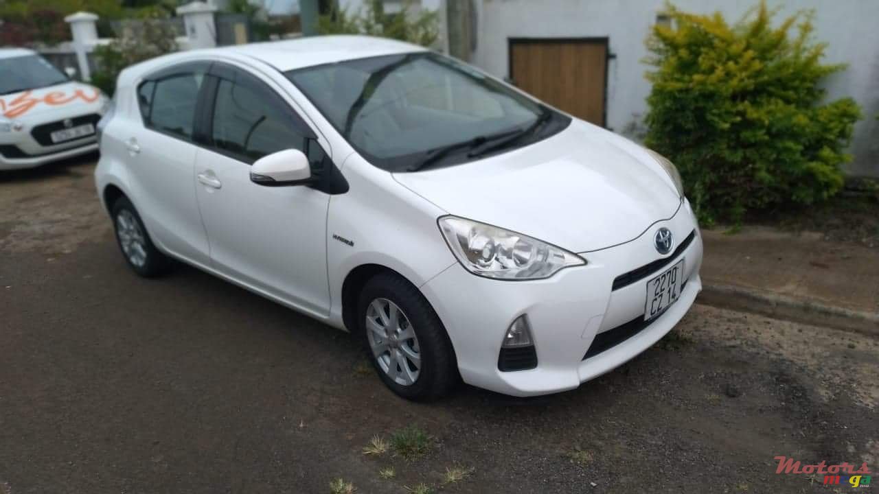 2014' Toyota Aqua photo #4