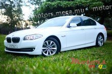 2012' BMW 5 Series photo #1