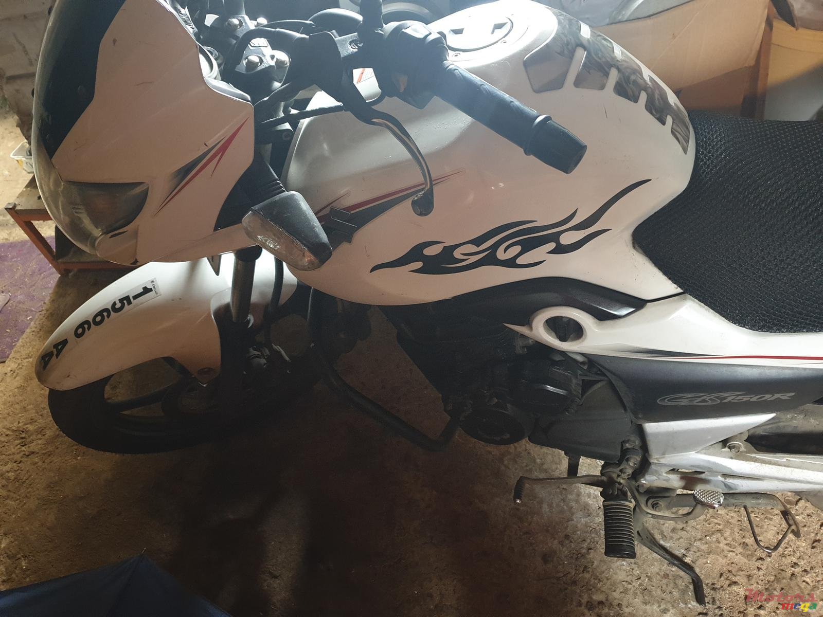 2015' Suzuki GS150R photo #7