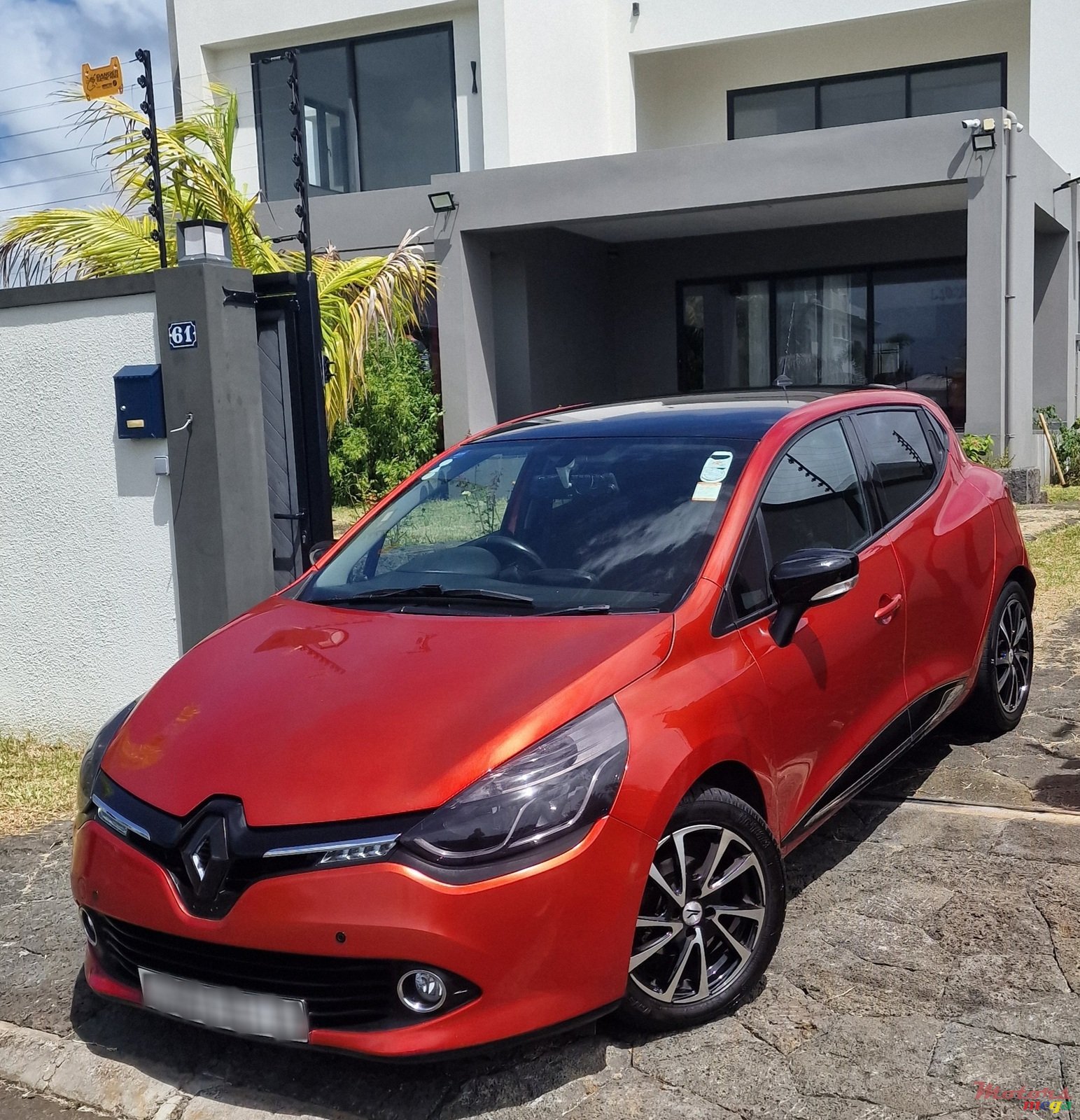 2014' Renault photo #2