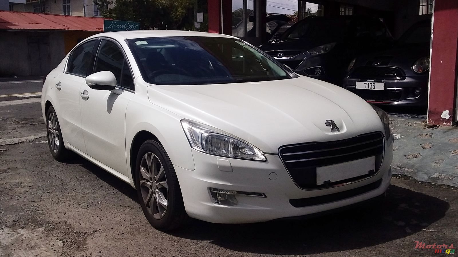 2011' Peugeot 508 photo #1