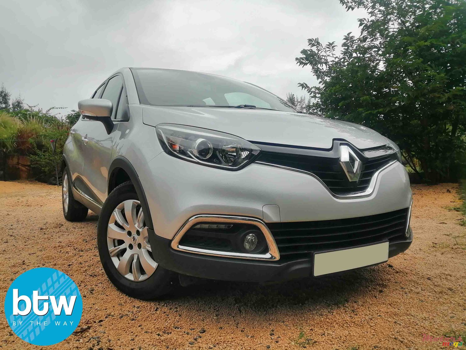 2015' Renault Captur 1.2 Turbo Automatic photo #1