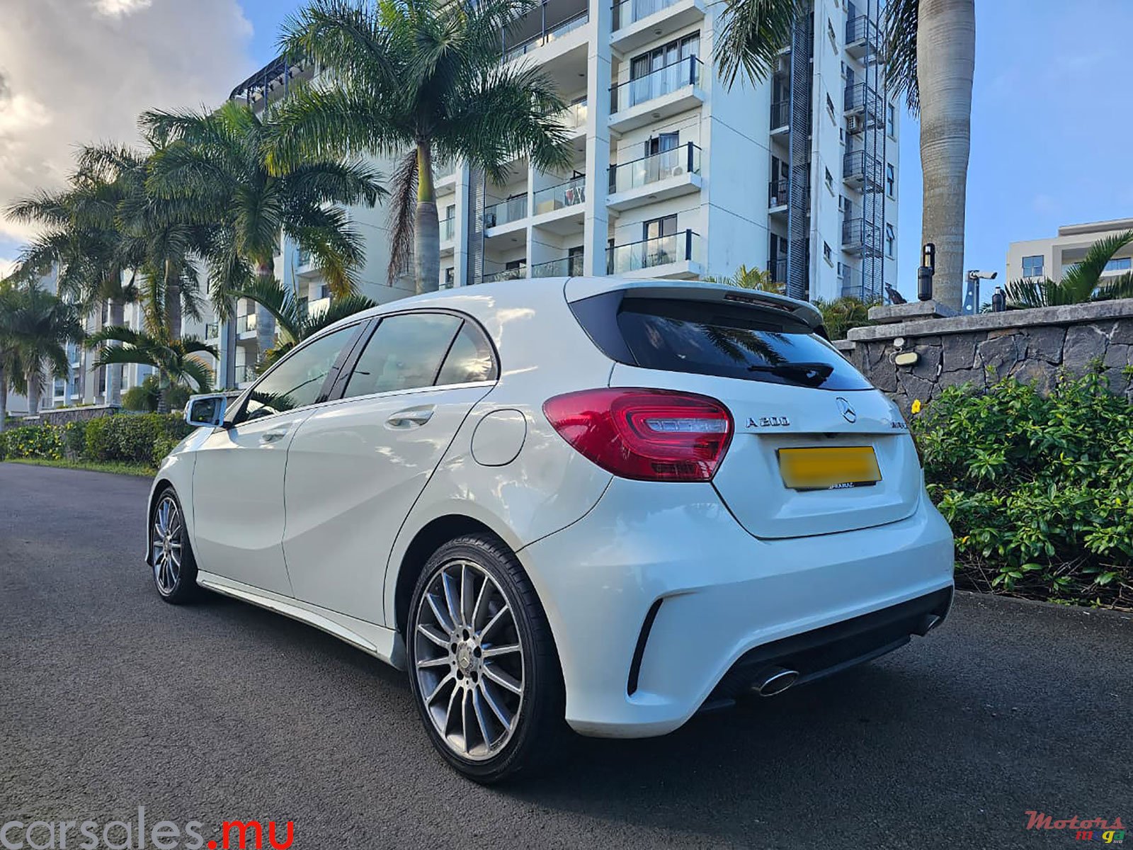 2014' Mercedes-Benz A 200 AMG 1.6 photo #3