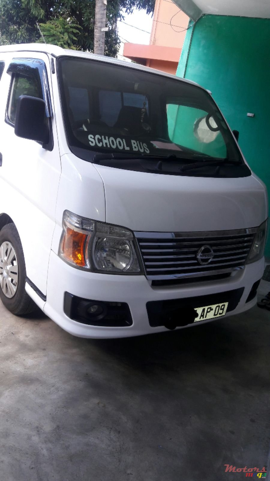 2009' Nissan photo #2