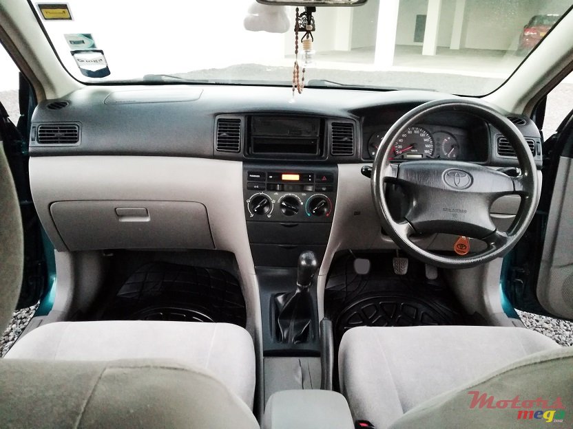 2002' Toyota Corolla NZE X-Manual JAPAN photo #3