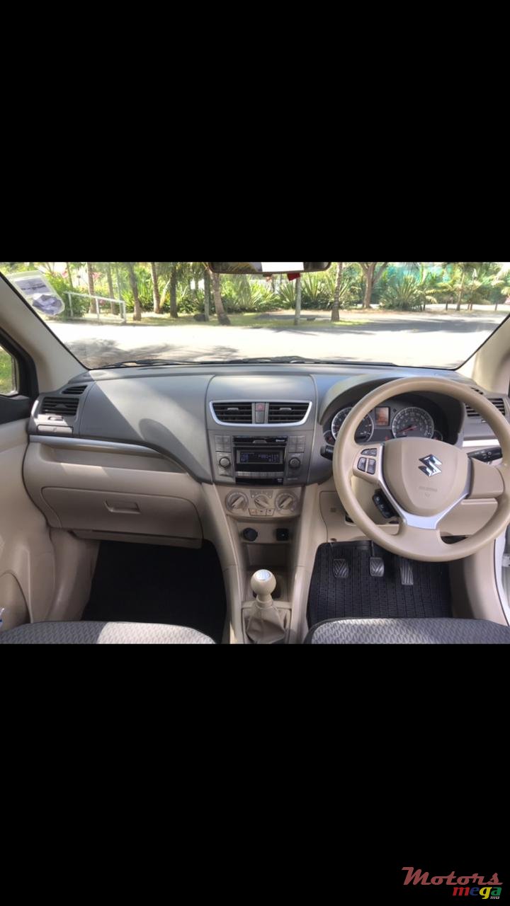 2017' Suzuki Ertiga photo #2