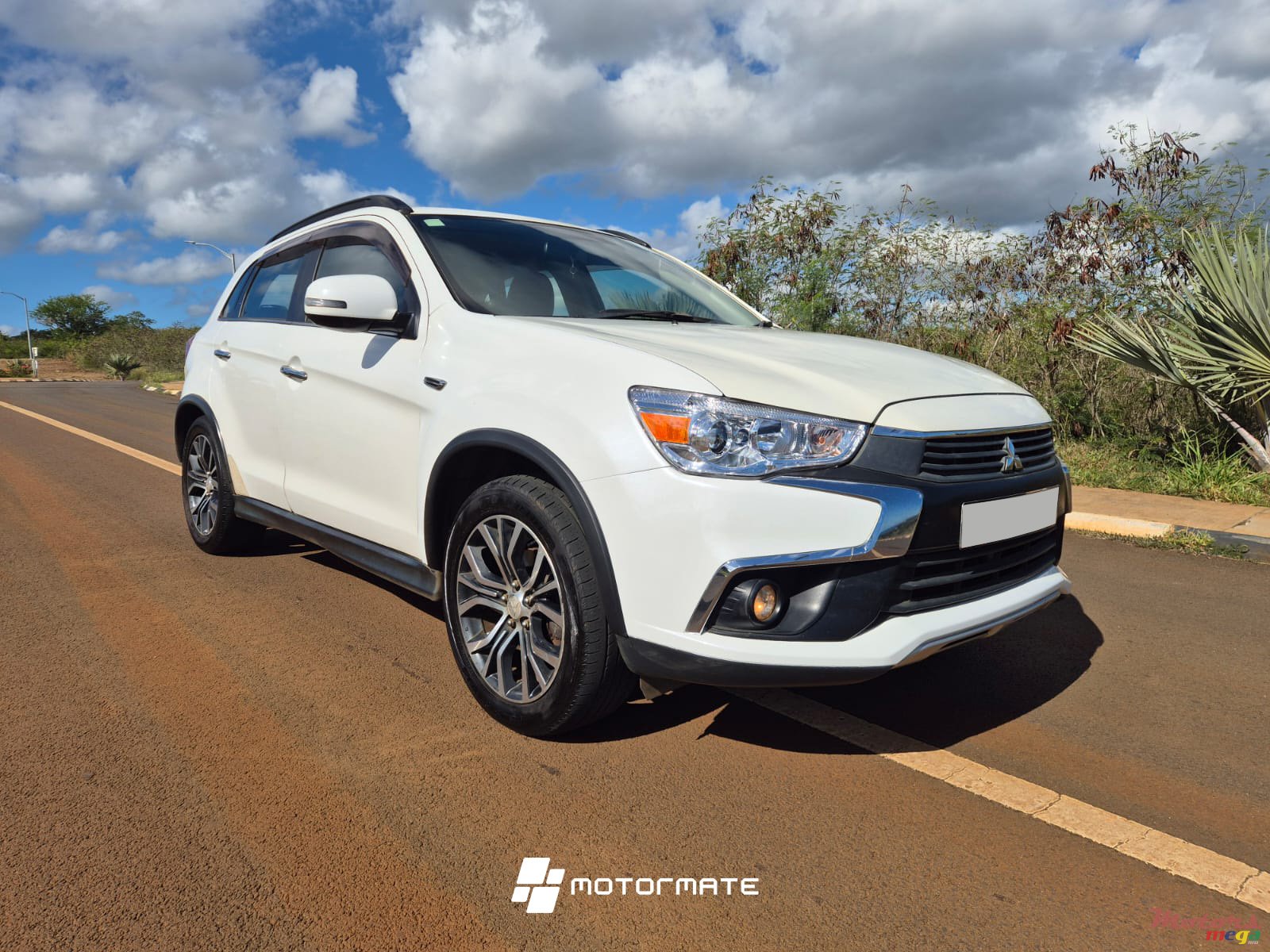 2017' Mitsubishi ASX photo #1