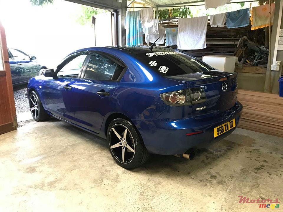 2007' Mazda Axela 3 photo #1