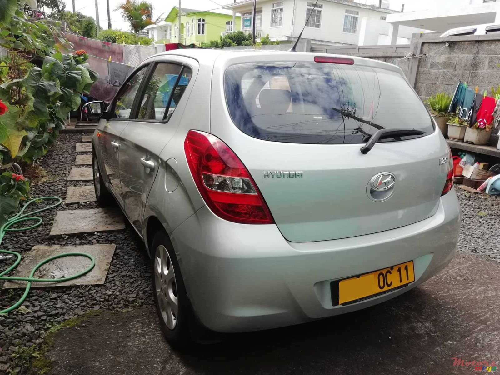 2011' Hyundai i20 photo #2