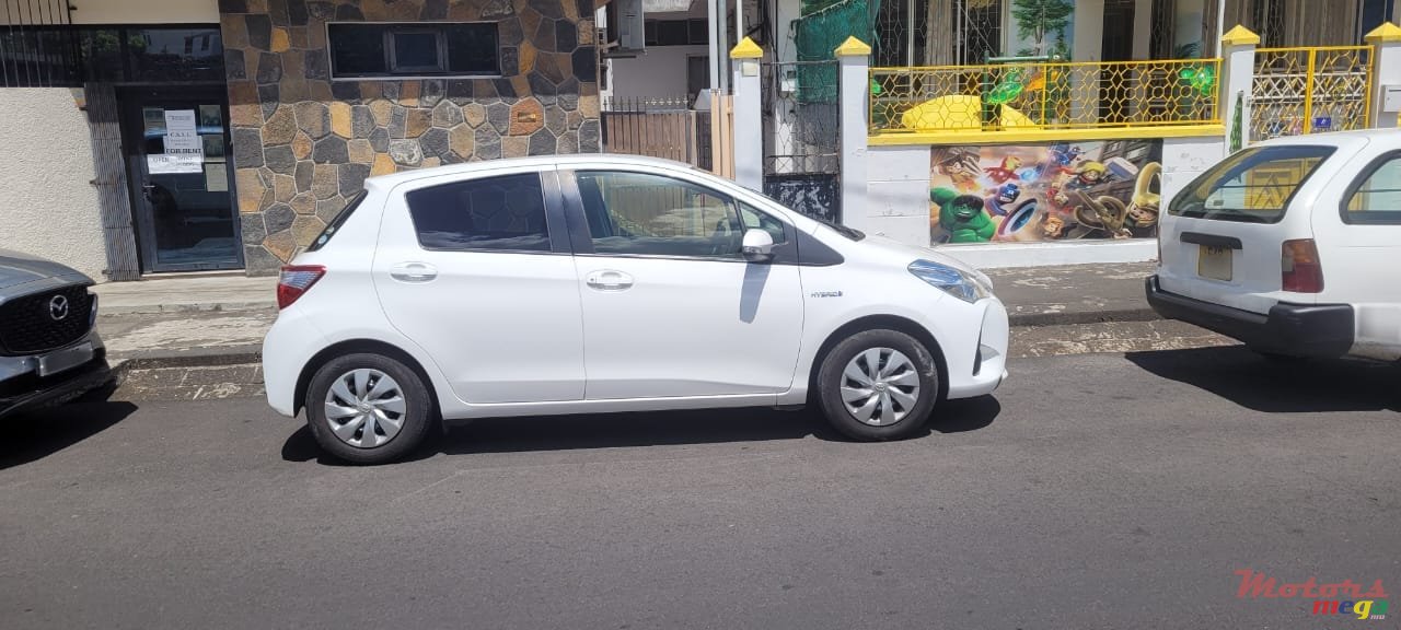 2020' Toyota Vitz photo #2