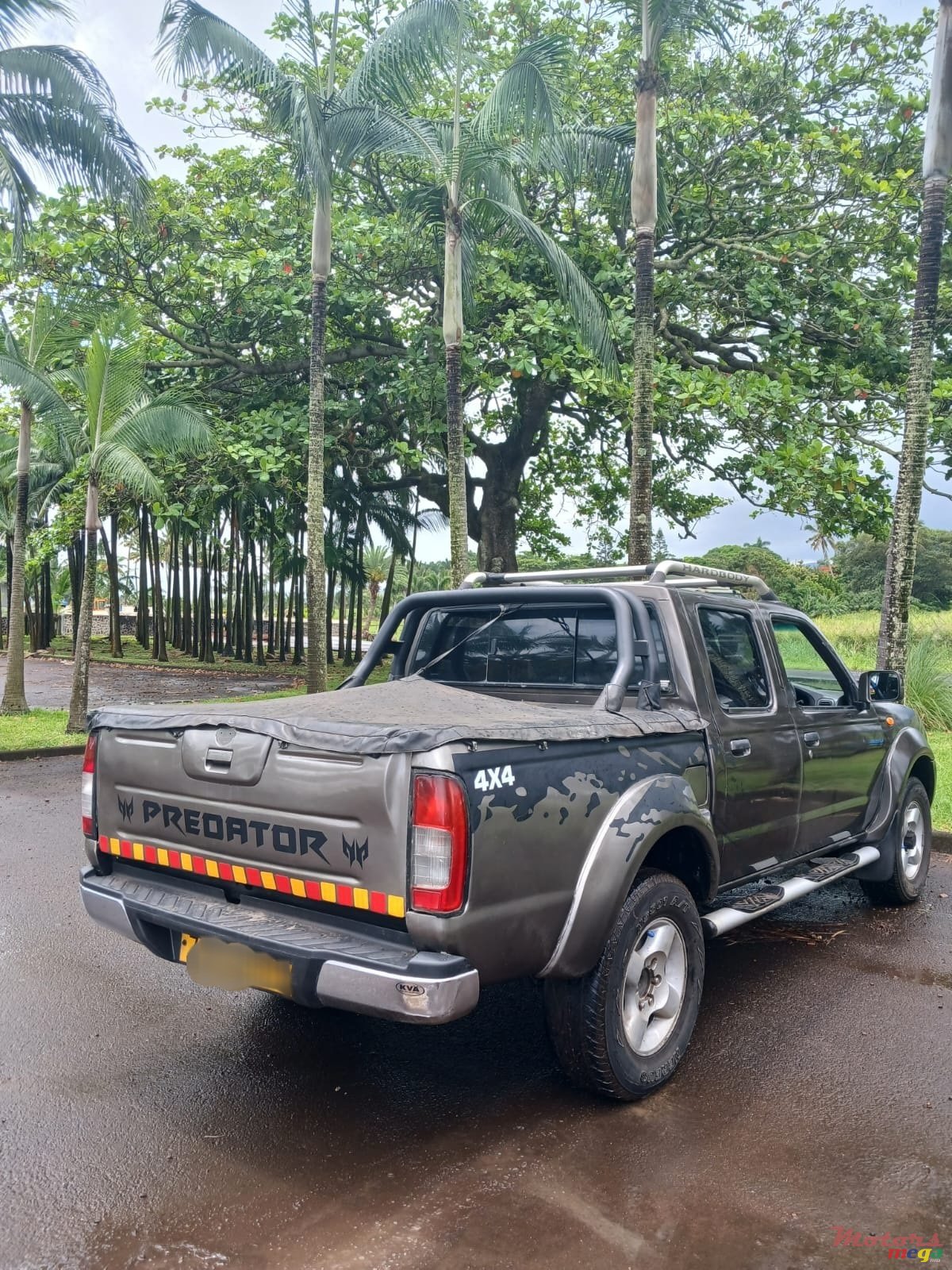 2009' Nissan Hardbody 4x4 turbo photo #2