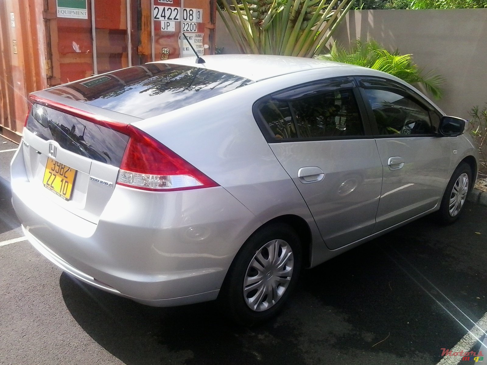 2010' Honda Insight photo #1