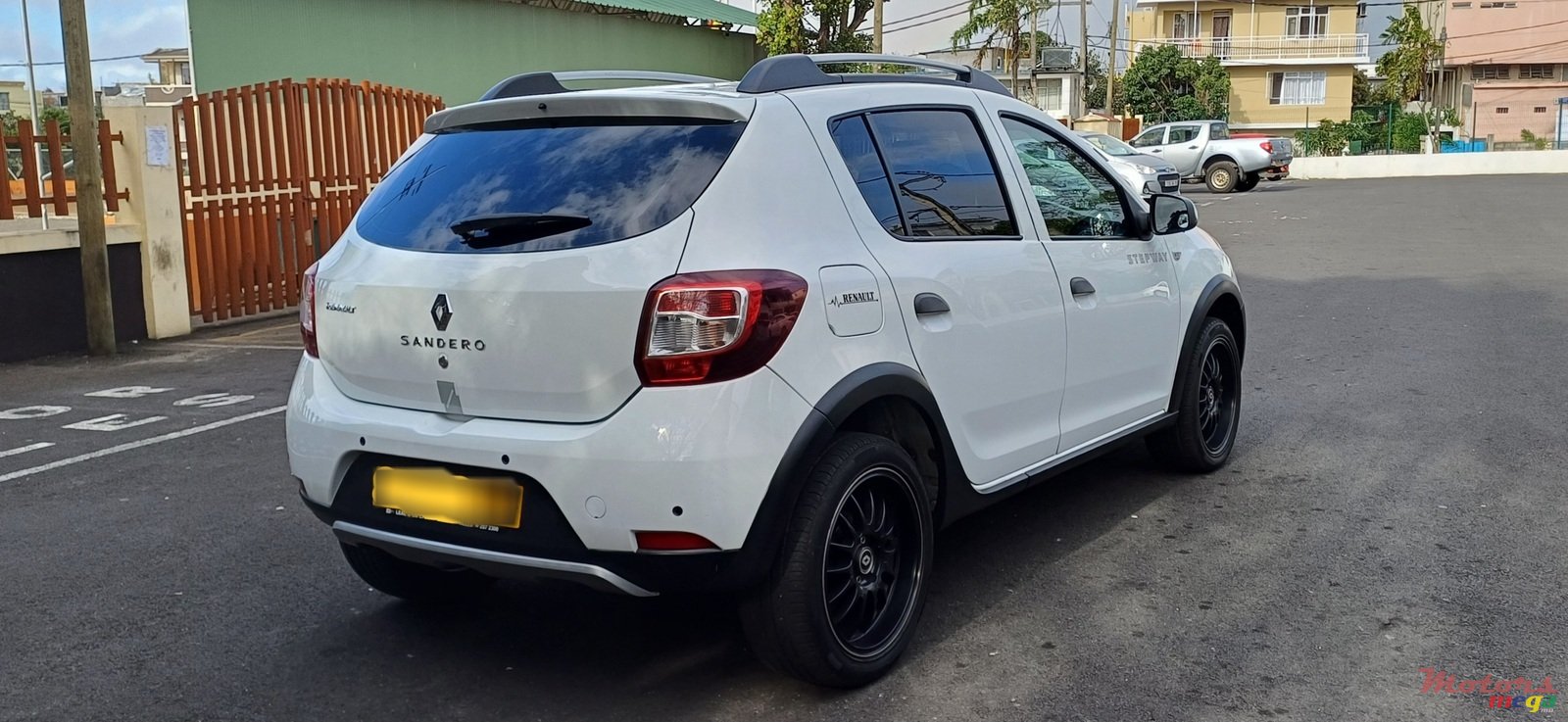 2014' Renault Sandero photo #4