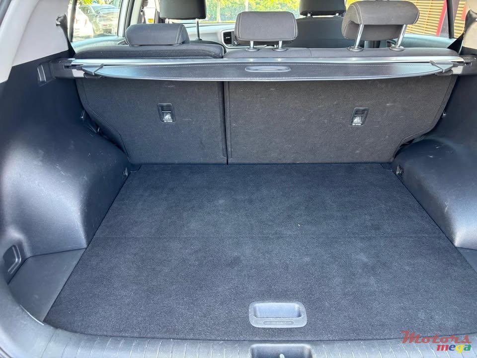 2021' Kia Sportage photo #5