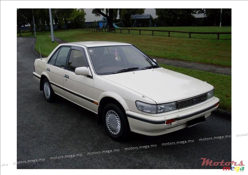 1990' Nissan Bluebird photo #1