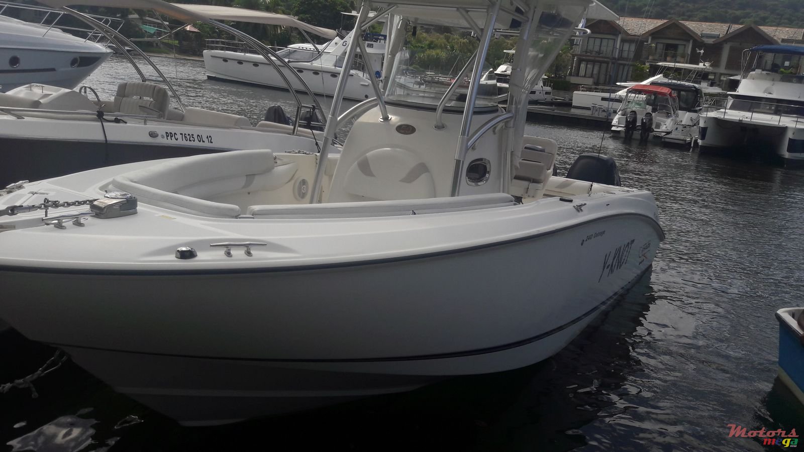 2012' Boston Whaler photo #4