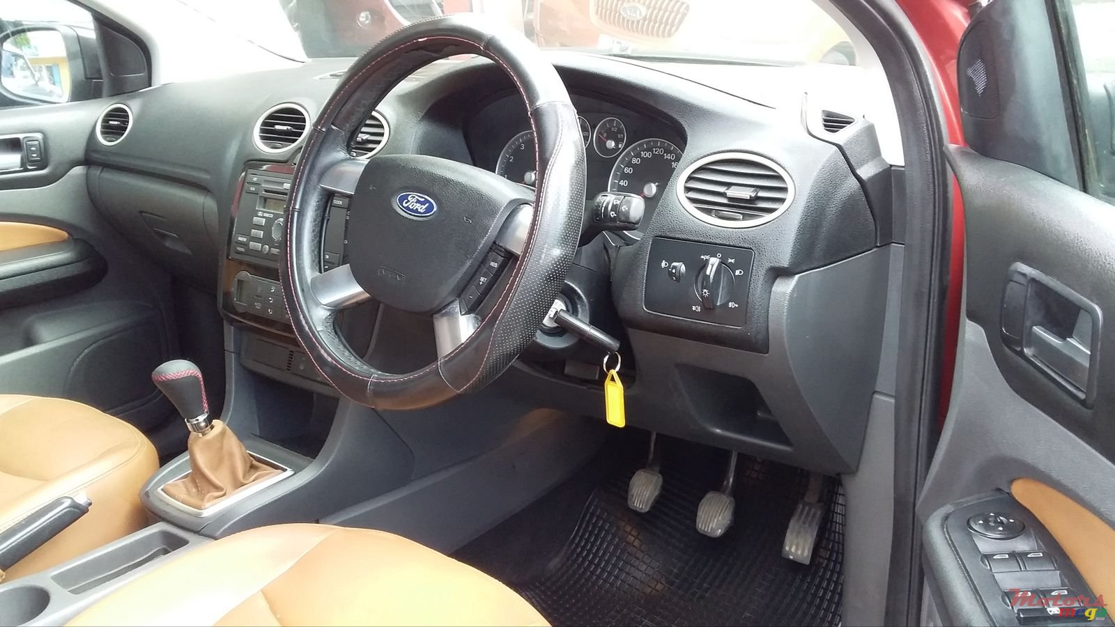 2008' Ford Focus photo #3