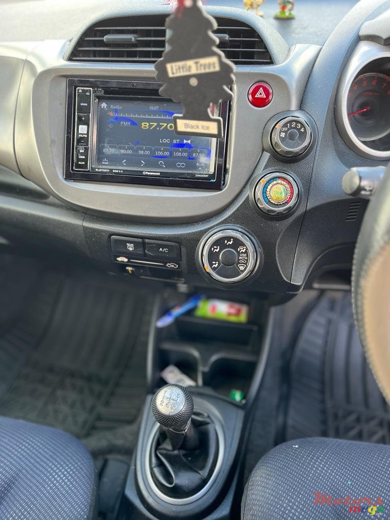 2011' Honda Fit photo #1