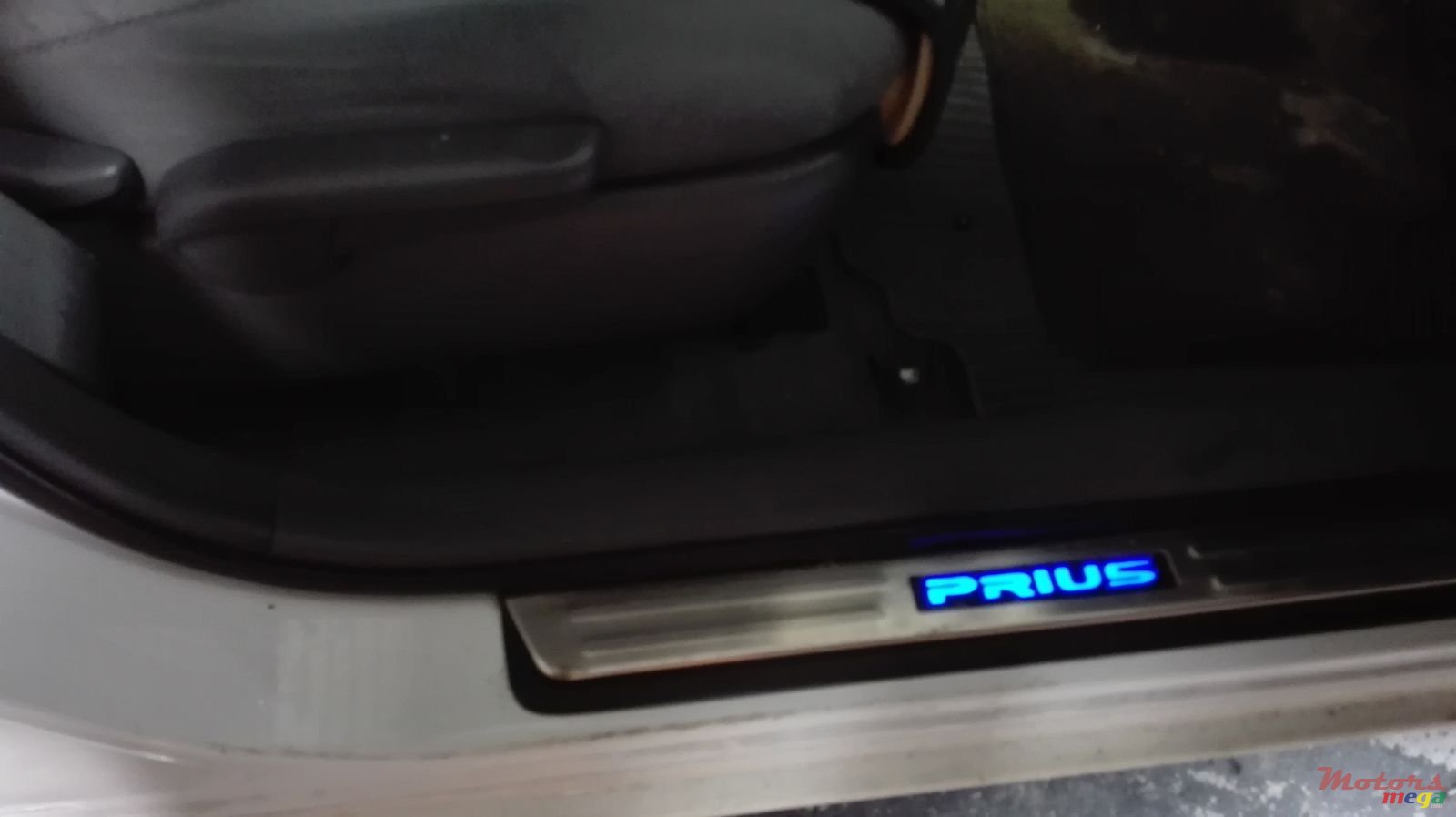 2009' Toyota Prius photo #4