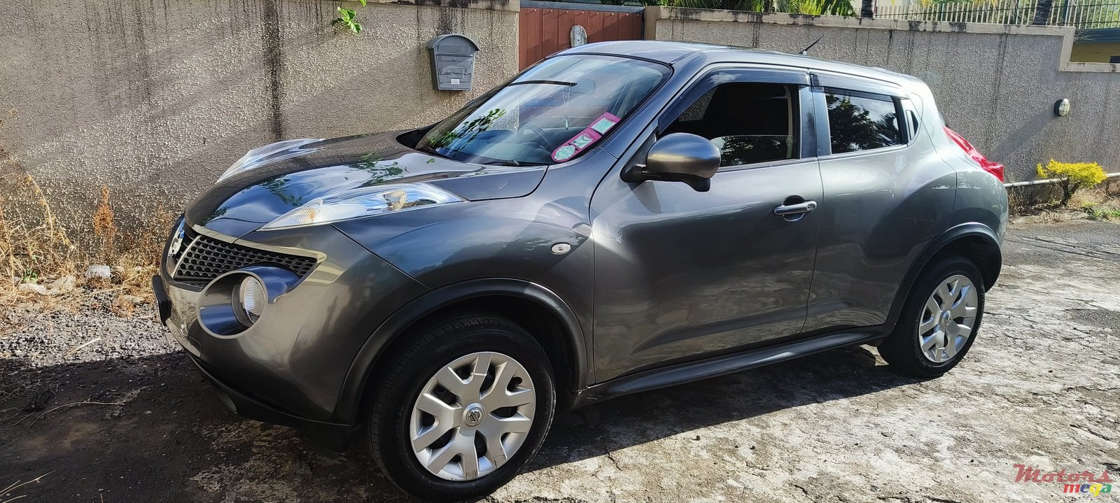 2013' Nissan Juke photo #1