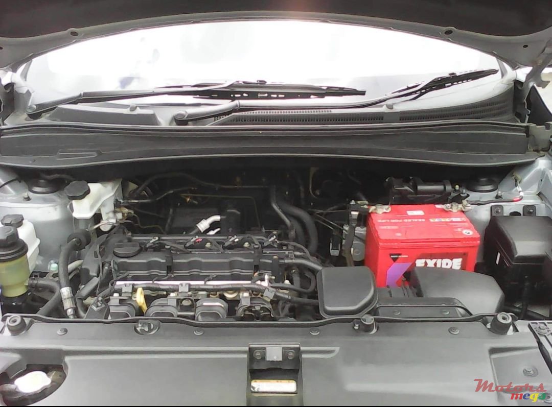 2011' Hyundai ix35 photo #7