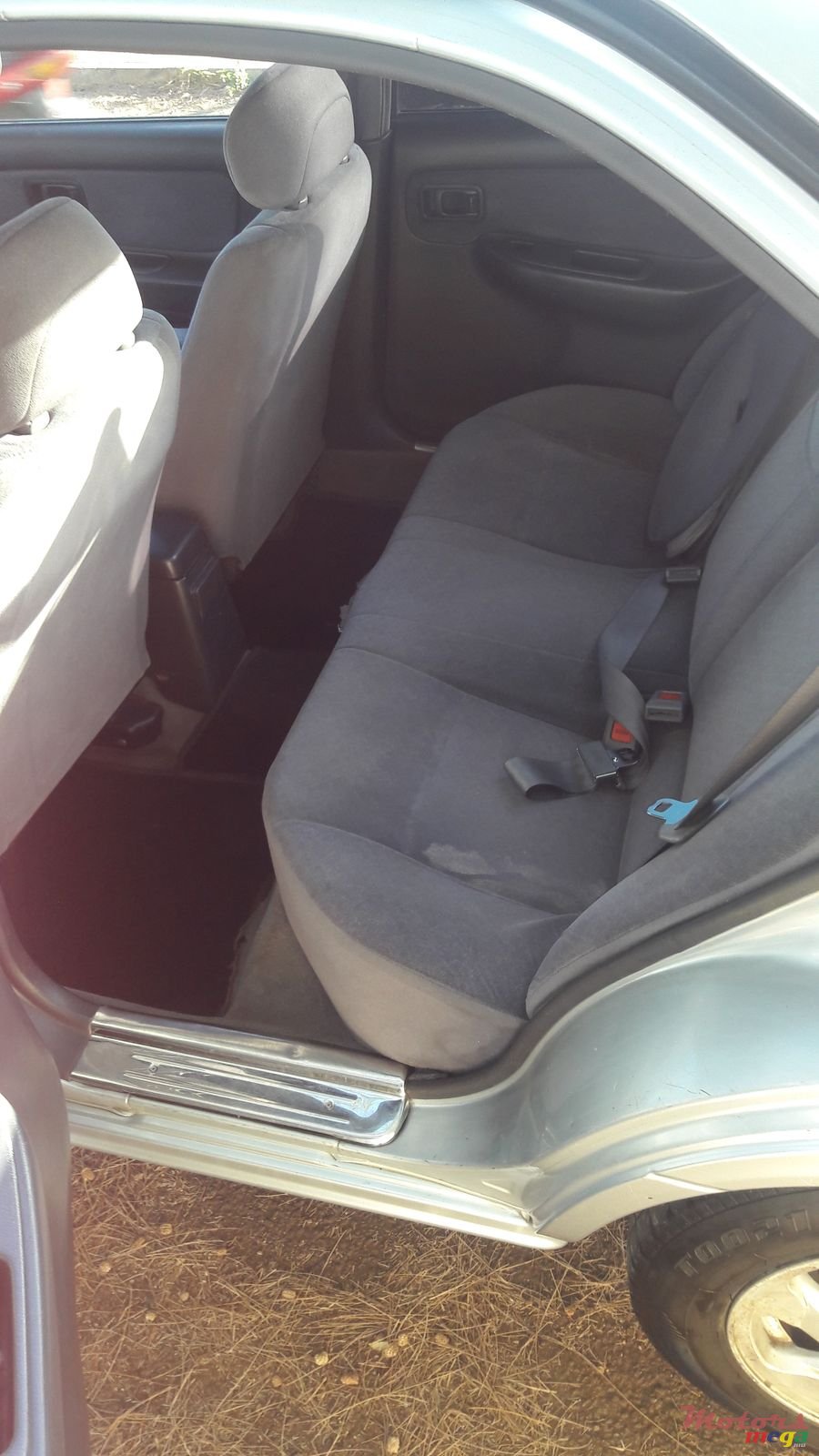 1999' Nissan Sunny photo #1