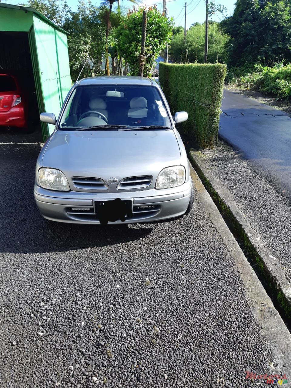 2001' Nissan photo #3