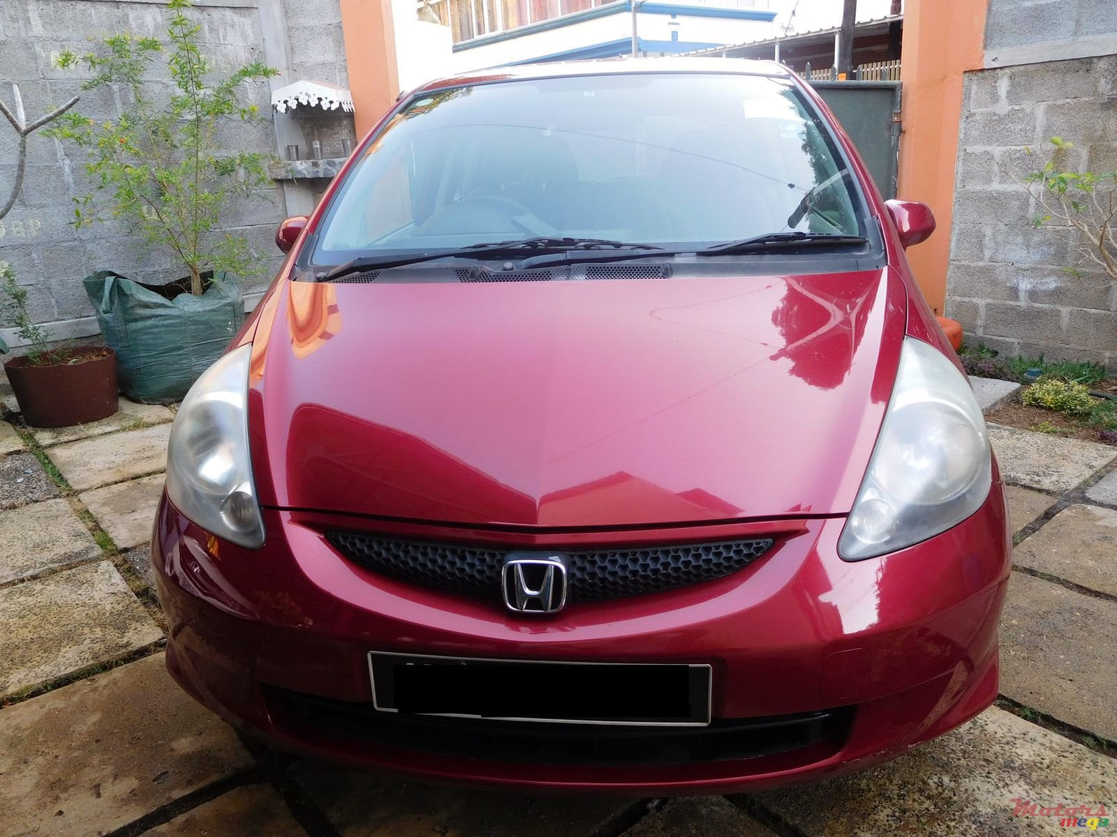 2004' Honda Fit photo #1