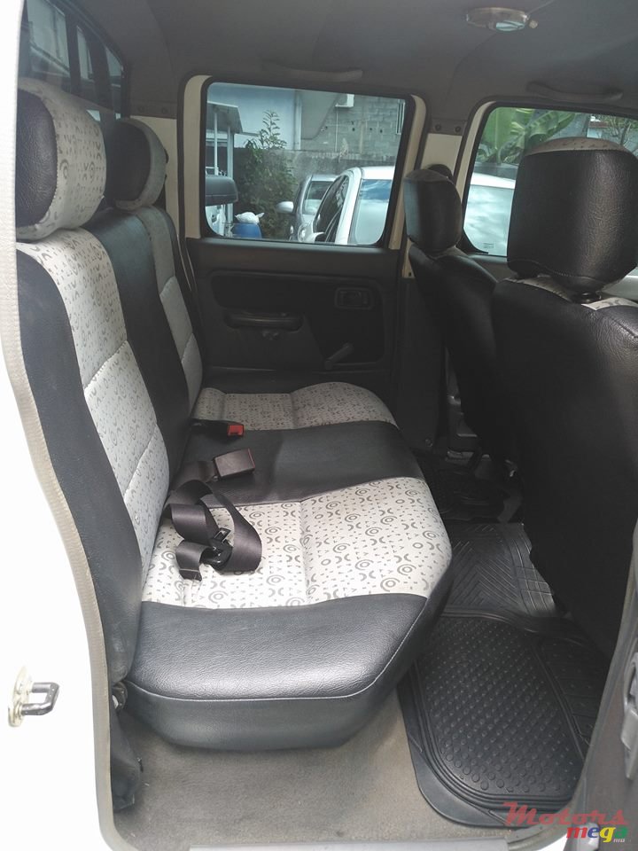 2007' Nissan Pickup photo #7