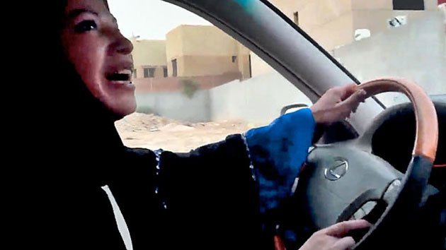 Five Saudi women in custody for breaking driving ban