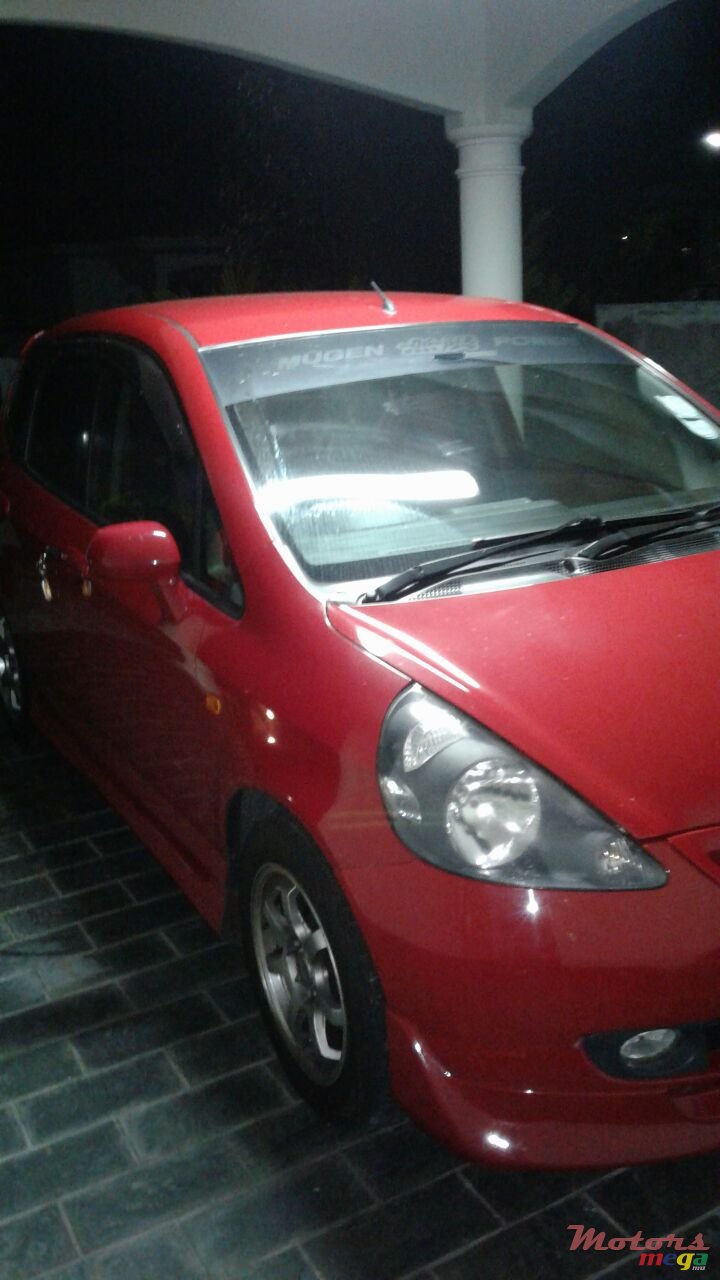 2004' Honda Jazz photo #1