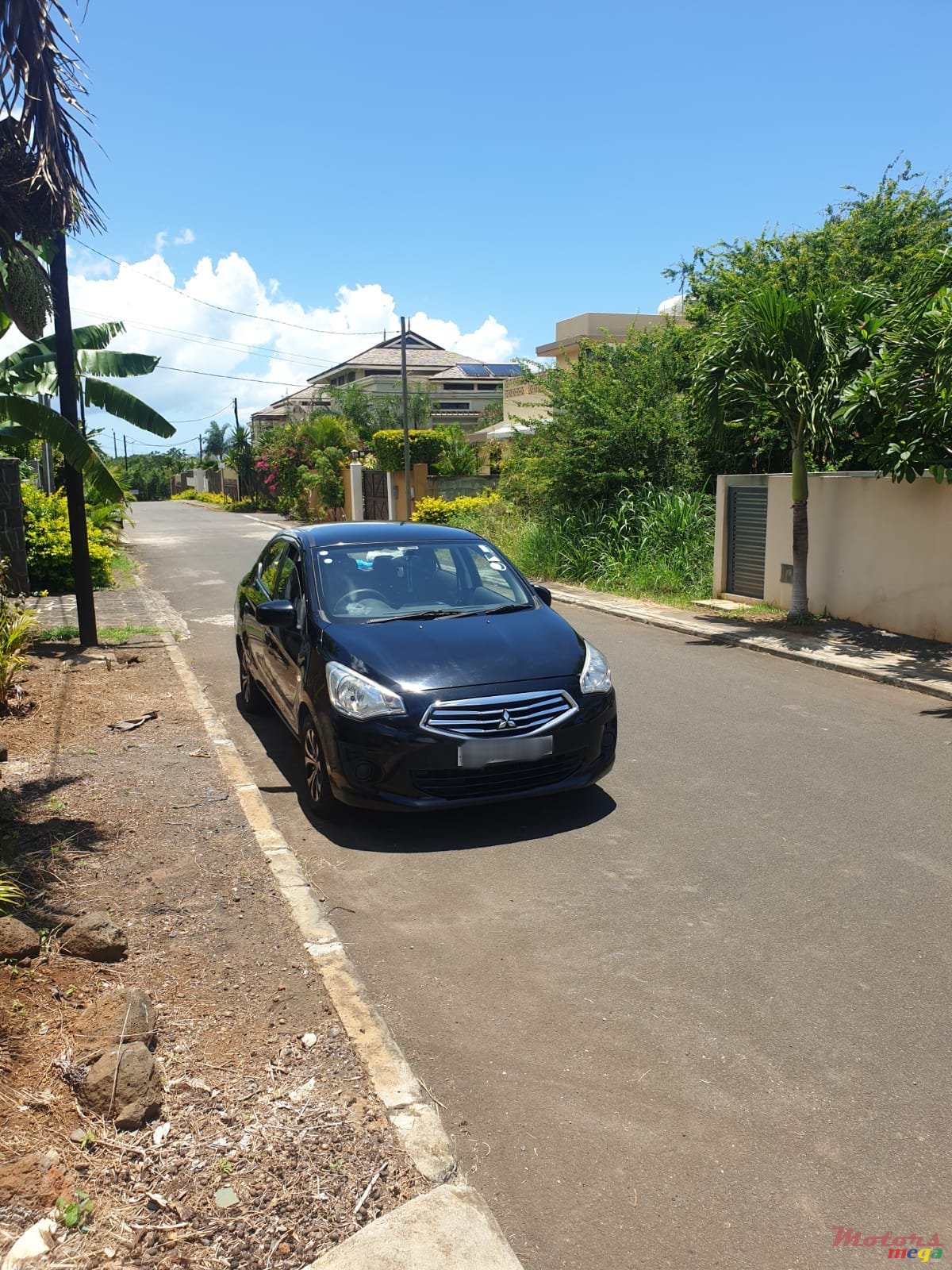 2015' Mitsubishi Attrage photo #5